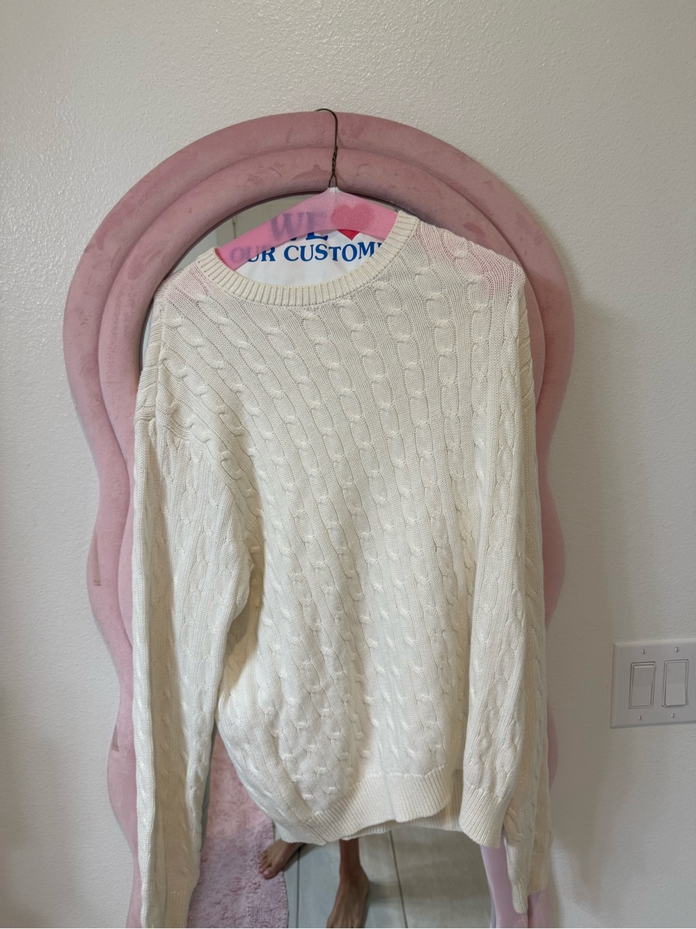 Brandy Melville Cream Cable Knit Women's Sweater - Classic Crewneck